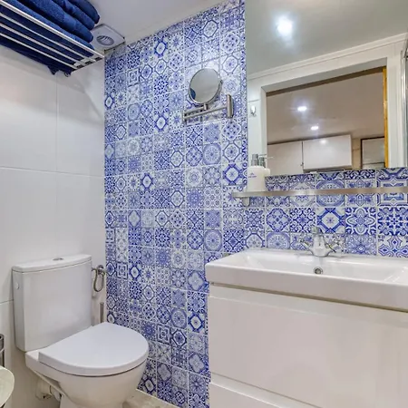 Charming Maltese Loft Steps From & Cafes Apartment
