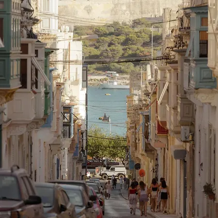 Appartamento Charming Maltese Loft Steps From Beach&cafés *