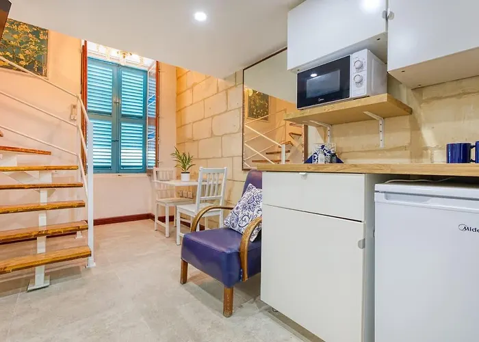 Twentyseven Homey Near Cafes & Sea *