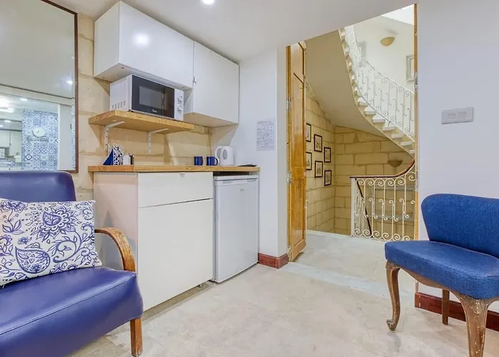 Apartment Twentyseven Homey Near Cafes & Sea *